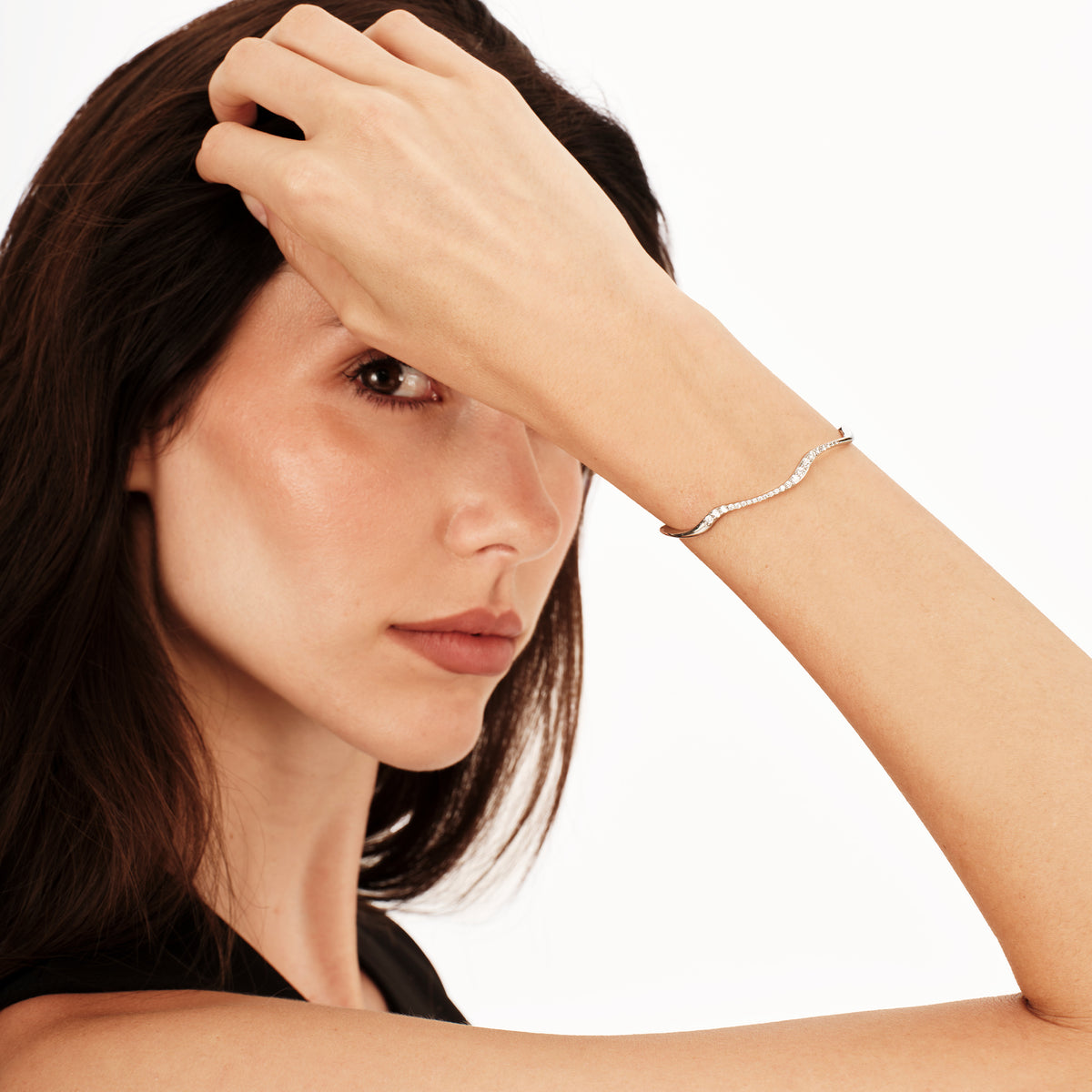 Bracciale Bangle In Acciaio Lucido E Zirconi Breil Donna "Zig Zag" TJ3907