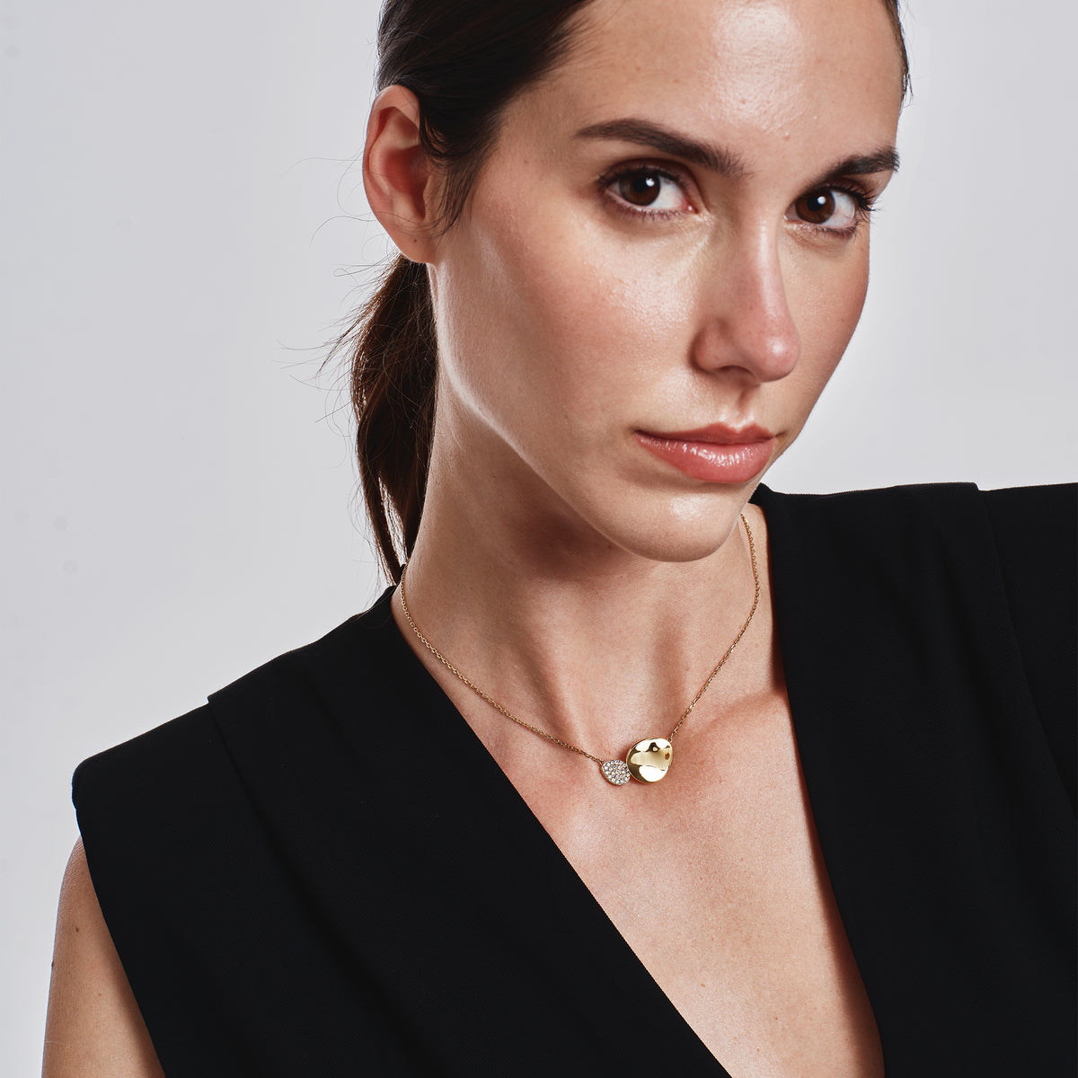 Collana In Acciaio Con Finitura PVD Oro 14K E Cristalli Bianchi Breil Donna "B Whisper Glow" TJ4203